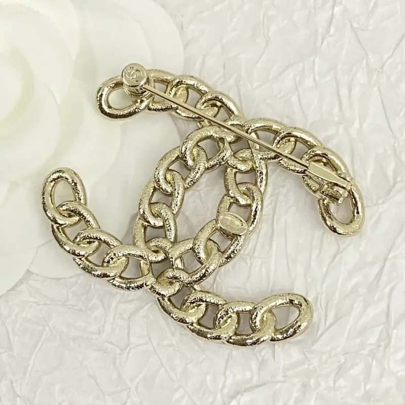 chanel brooches pour femme s_12142541